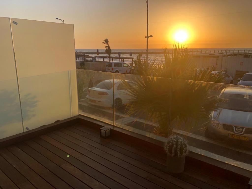 Beach Lux Apartment Haifa Buitenkant foto